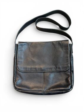 Unisex Black leather messenger bag 12x13